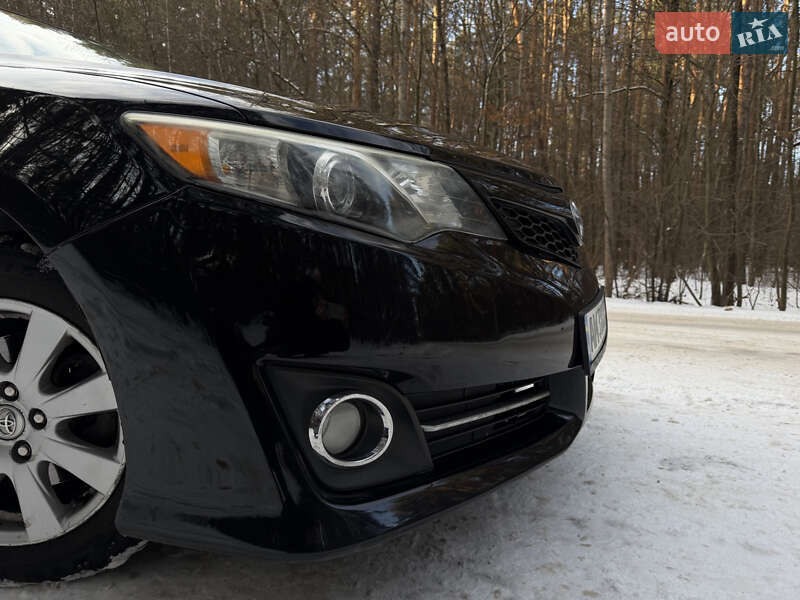 Седан Toyota Camry 2014 в Житомирі