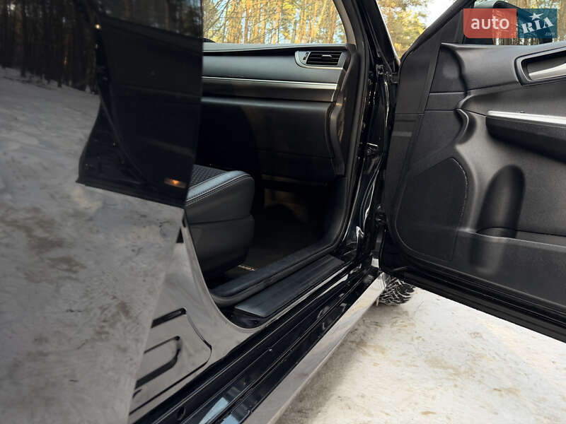 Седан Toyota Camry 2014 в Житомирі