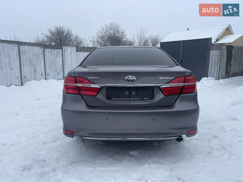 Седан Toyota Camry 2016 в Черкассах
