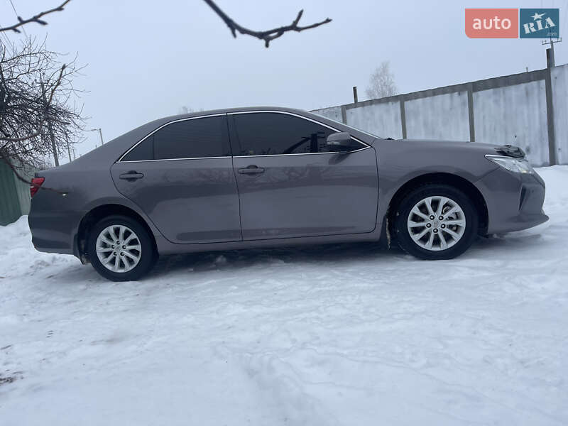 Седан Toyota Camry 2016 в Черкассах
