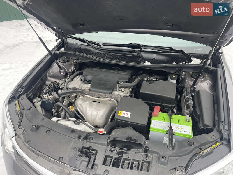 Седан Toyota Camry 2016 в Черкассах