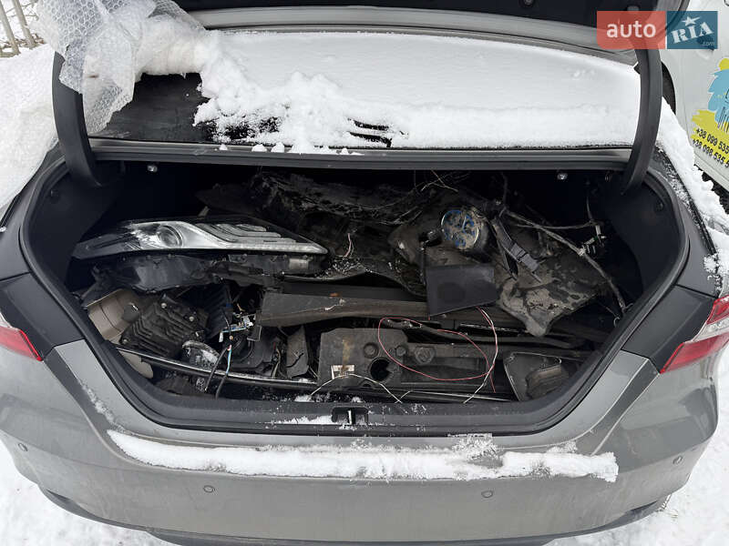 Седан Toyota Camry 2021 в Луцке фото 15 Седан Toyota Camry 2021 в Луцке