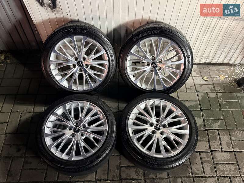 Седан Toyota Camry 2020 в Одессе