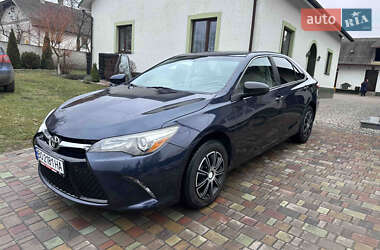 Седан Toyota Camry 2015 в Тернополе
