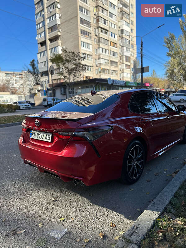 Седан Toyota Camry 2021 в Запорожье