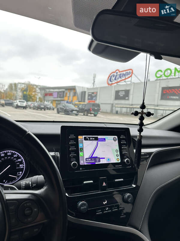 Седан Toyota Camry 2021 в Запорожье