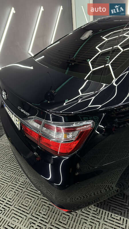 Седан Toyota Camry 2017 в Подольске