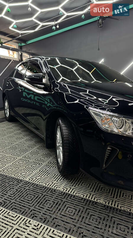 Седан Toyota Camry 2017 в Подольске