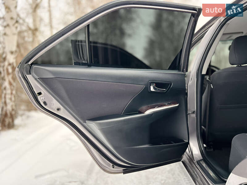 Седан Toyota Camry 2017 в Виннице