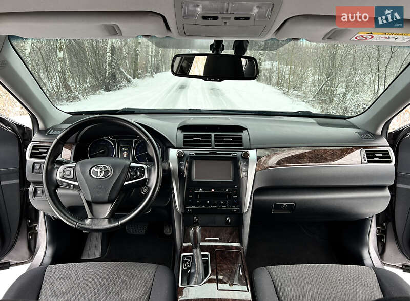Седан Toyota Camry 2017 в Виннице