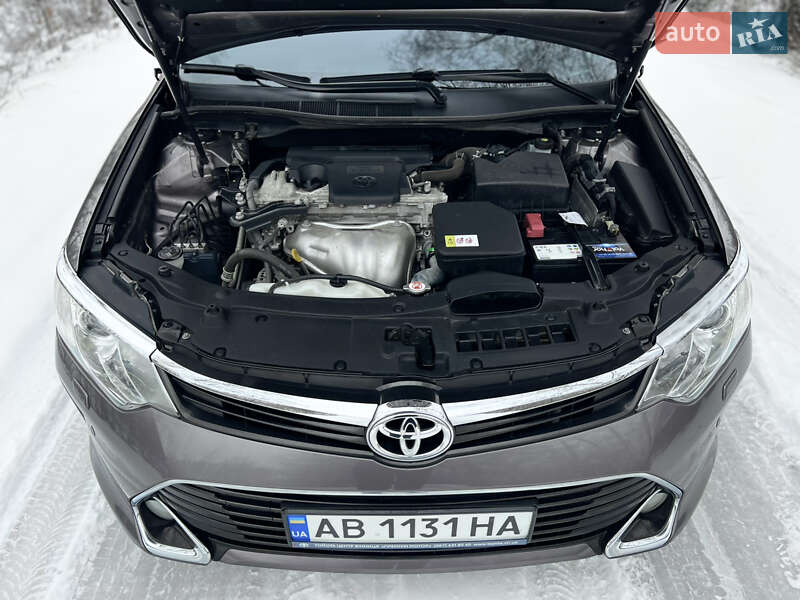 Седан Toyota Camry 2017 в Виннице