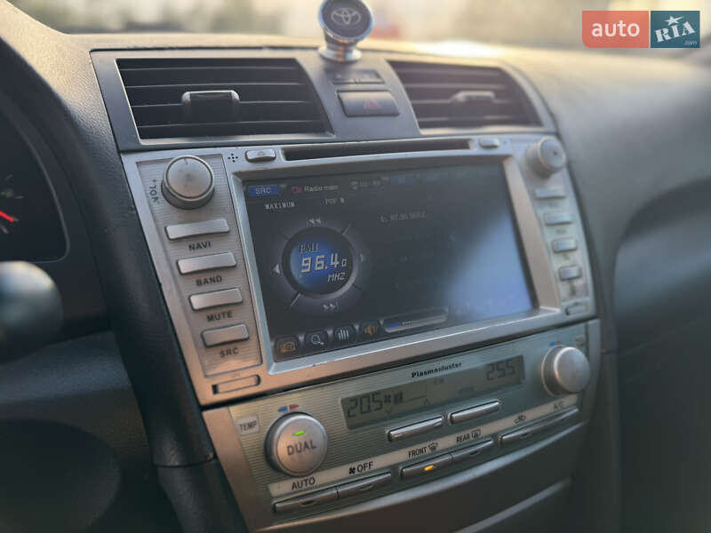 Седан Toyota Camry 2007 в Киеве