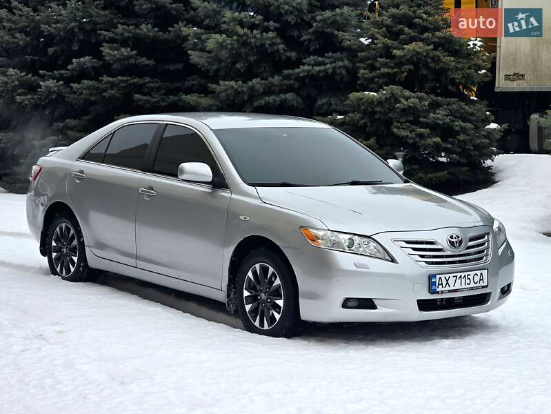 Седан Toyota Camry 2008 в Харькове
