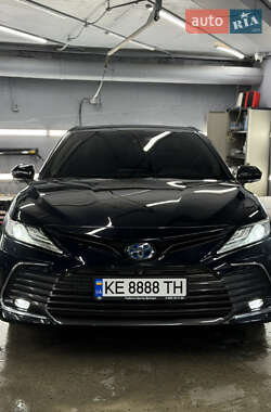 Седан Toyota Camry 2022 в Дніпрі