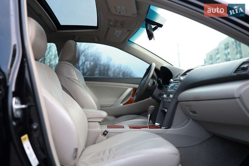 Седан Toyota Camry 2007 в Харькове