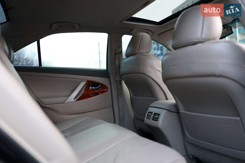 Седан Toyota Camry 2007 в Харькове