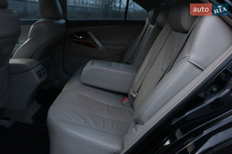 Седан Toyota Camry 2007 в Харькове