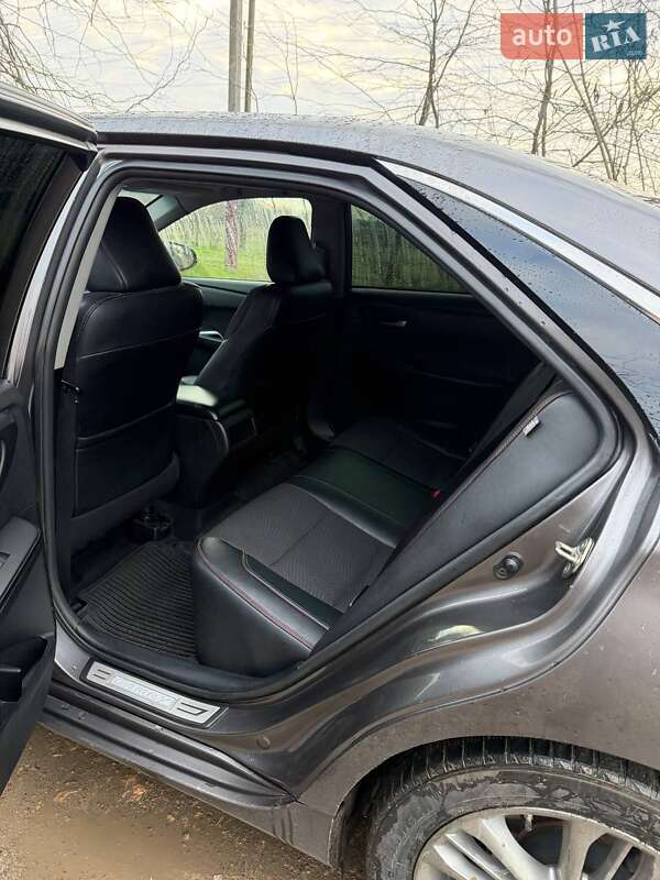 Седан Toyota Camry 2016 в Одессе