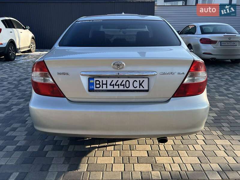 Седан Toyota Camry 2004 в Одессе