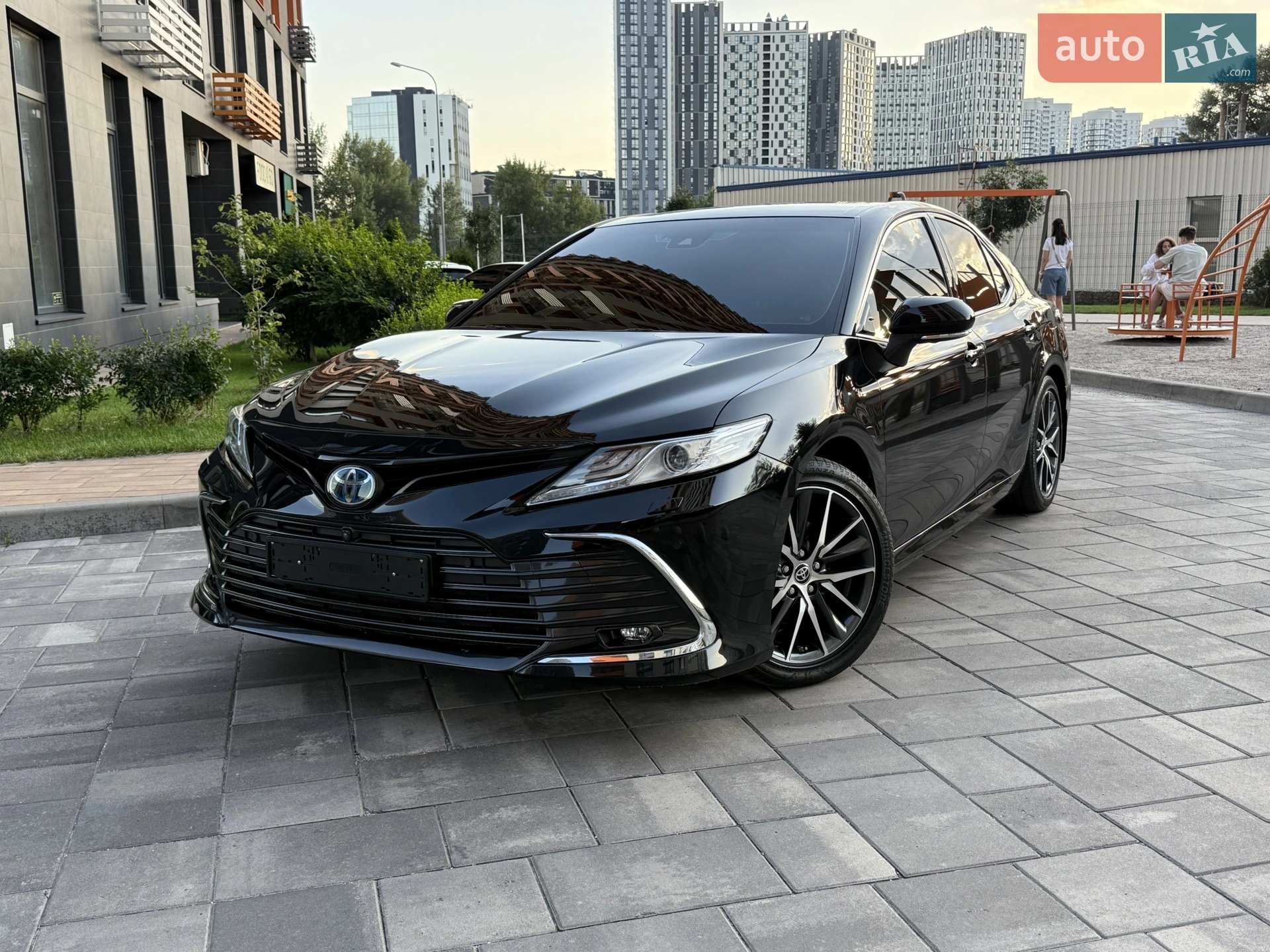 2021 Toyota Camry - мініатюра 3