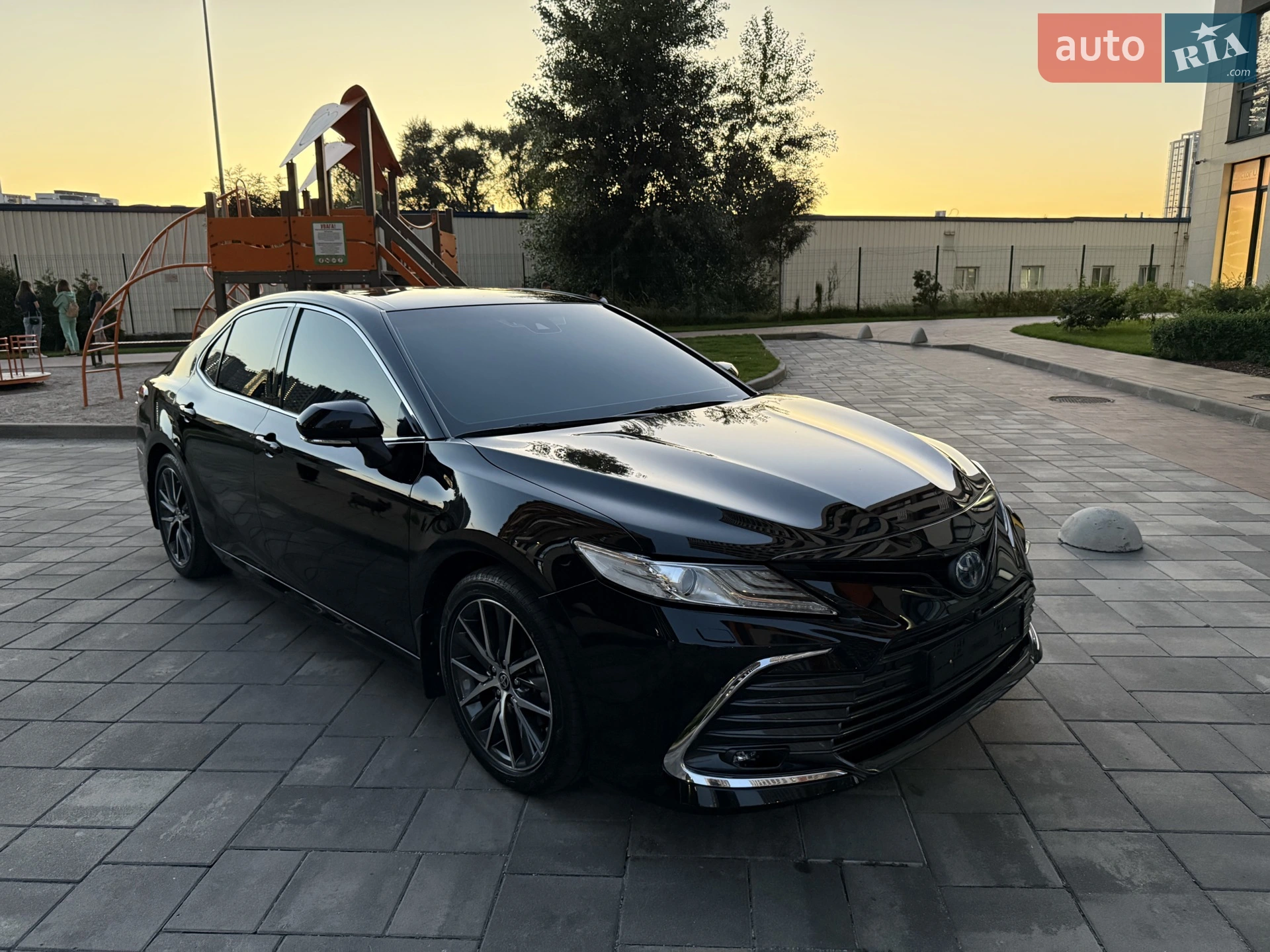 2021 Toyota Camry - мініатюра 10
