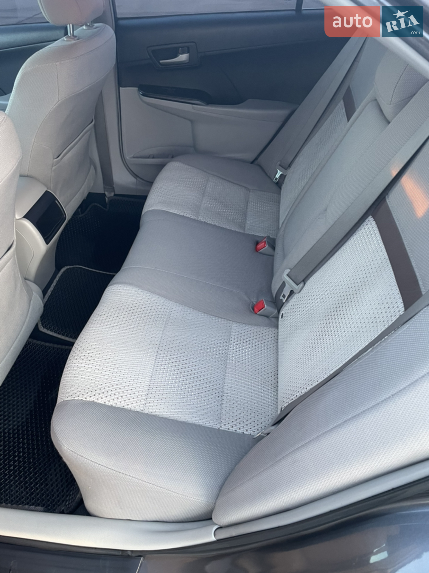 2013 Toyota Camry - мініатюра 18