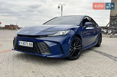 Седан Toyota Camry 2024 в Харкові
