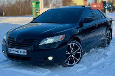 Седан Toyota Camry 2006 в Днепре