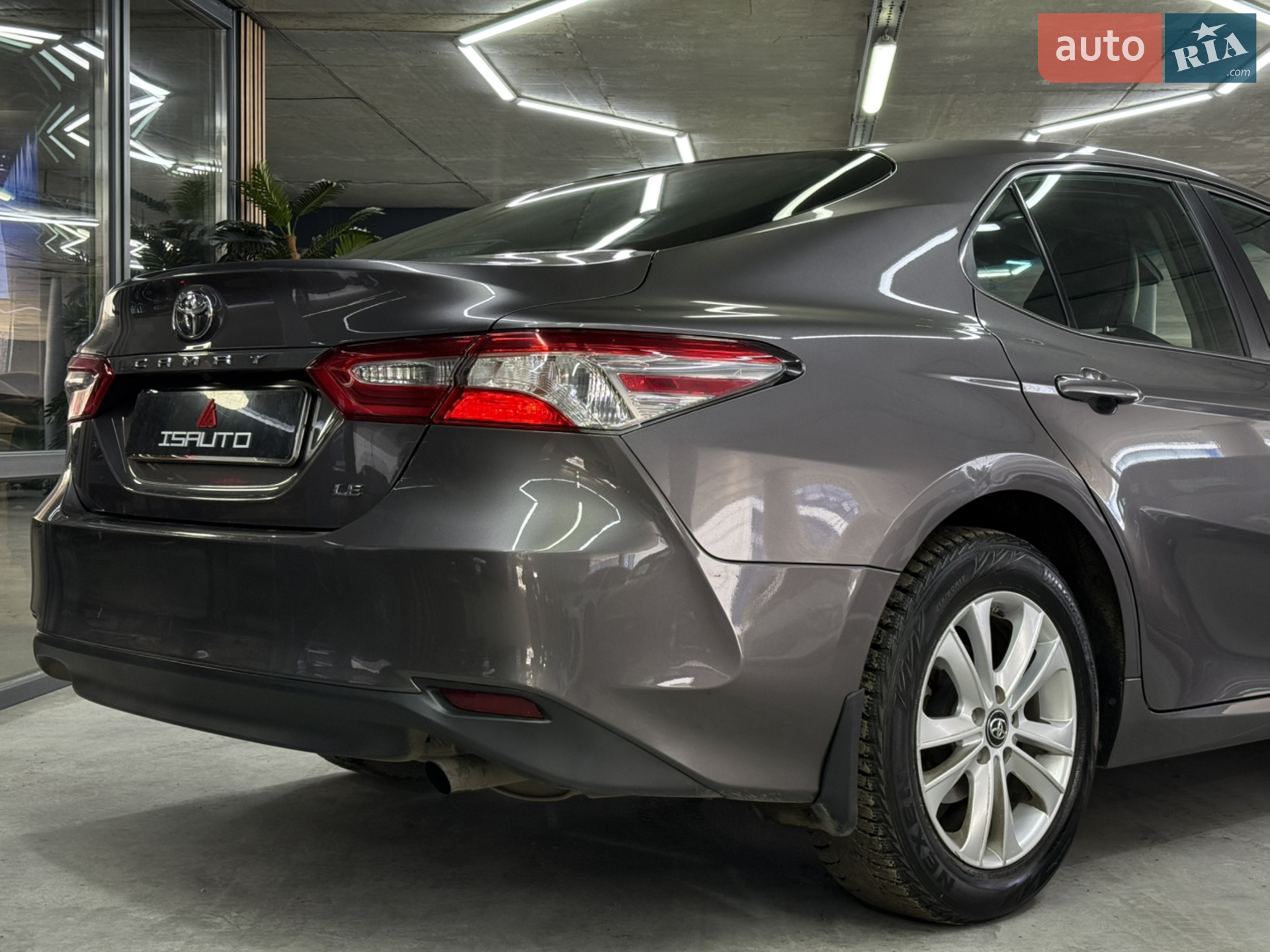 2017 Toyota Camry - мініатюра 18