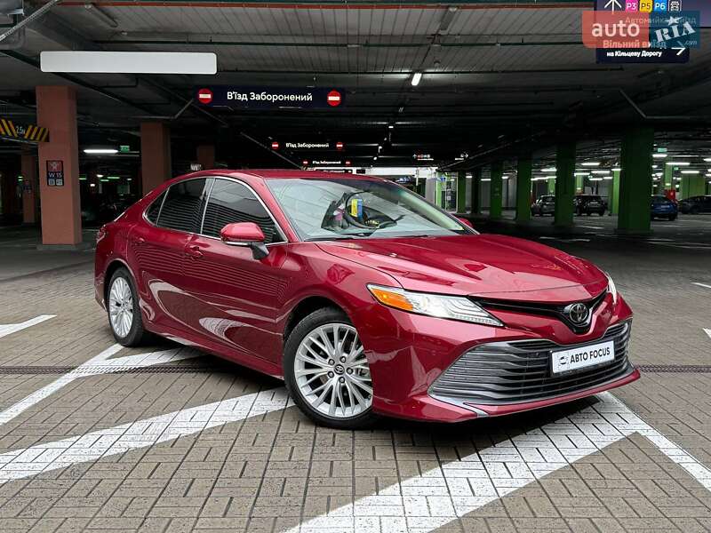 Toyota Camry 2018