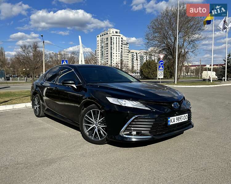 Седан Toyota Camry 2022 в Харькове