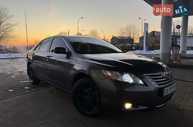 Седан Toyota Camry 2007 в Пирятині