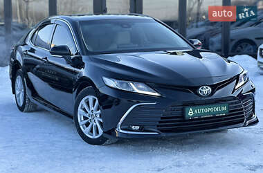 Седан Toyota Camry 2022 в Києві