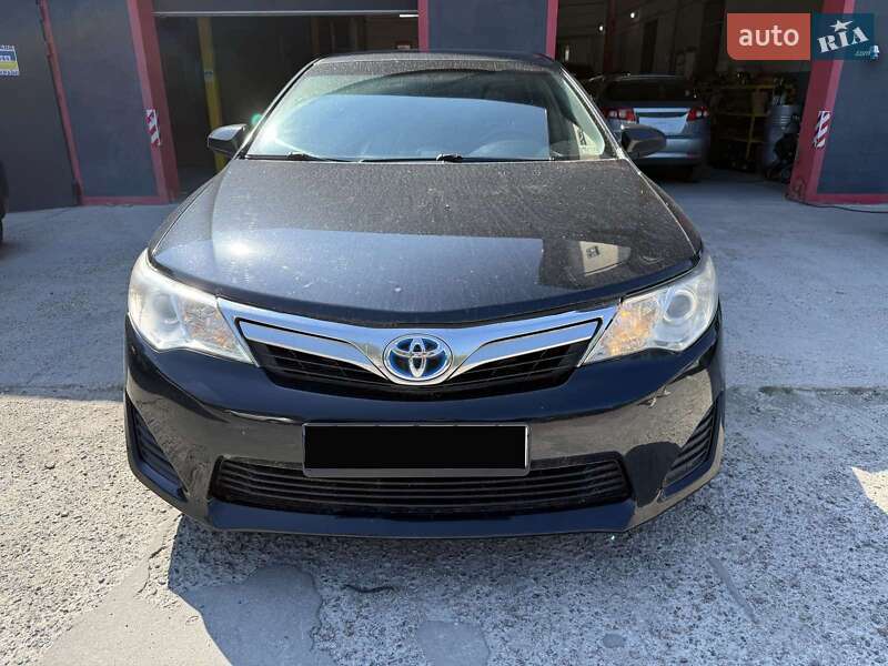 Седан Toyota Camry 2013 в Киеве фото Седан Toyota Camry 2013 в Киеве