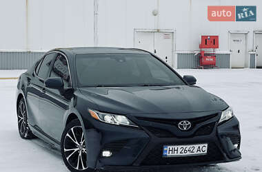 Седан Toyota Camry 2017 в Одессе