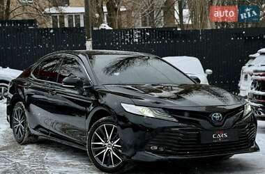 Седан Toyota Camry 2022 в Києві