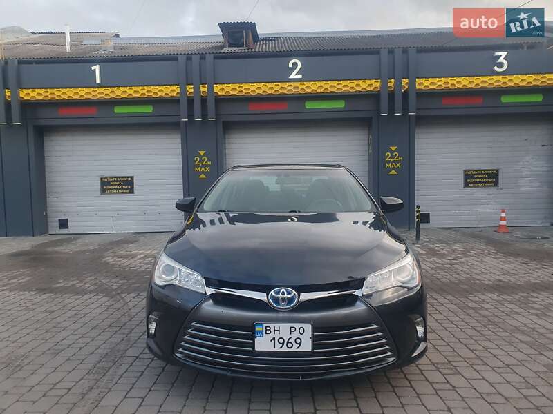 Toyota Camry 2016