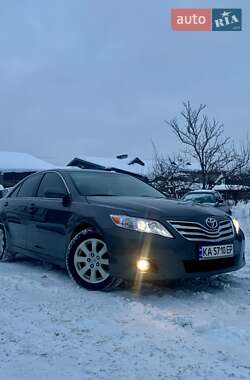 Седан Toyota Camry 2009 в Кременце