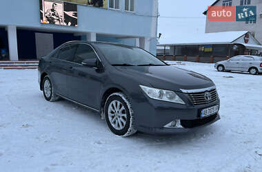 Седан Toyota Camry 2012 в Калиновке