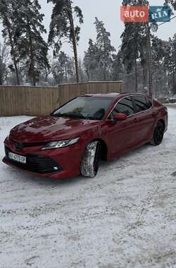 Седан Toyota Camry 2018 в Ирпене