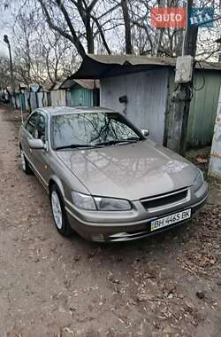 Седан Toyota Camry 1997 в Одессе