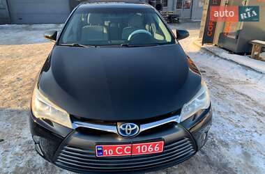 Седан Toyota Camry 2016 в Киеве