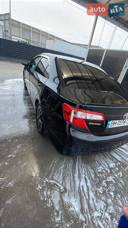 Седан Toyota Camry 2013 в Киеве