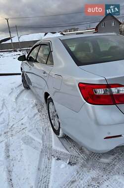 Седан Toyota Camry 2012 в Києві