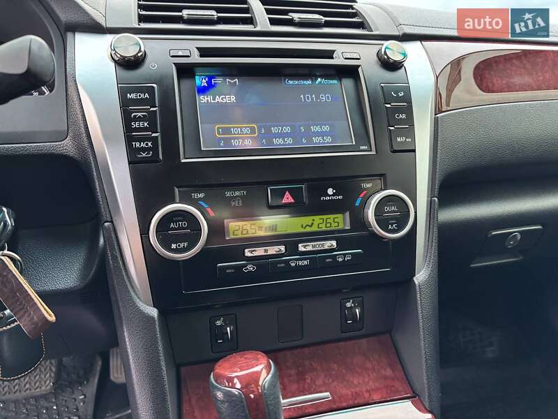 Седан Toyota Camry 2012 в Києві