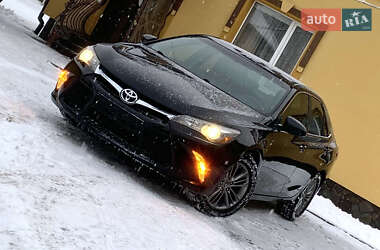 Седан Toyota Camry 2015 в Ивано-Франковске