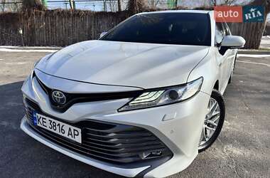 Седан Toyota Camry 2019 в Днепре