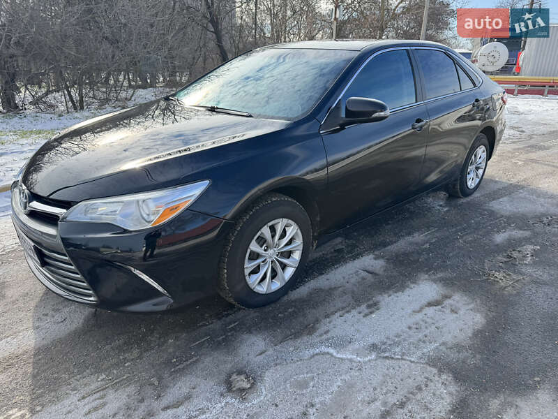 Toyota Camry 2016