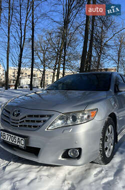 Седан Toyota Camry 2009 в Гнивани