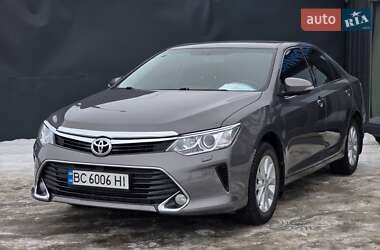Седан Toyota Camry 2017 в Тернополі